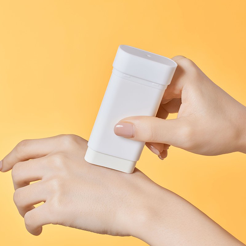 ILLIYOON Daily Mineral Sun Stick SPF50+ PA++++ 20g - Glamourous Grace