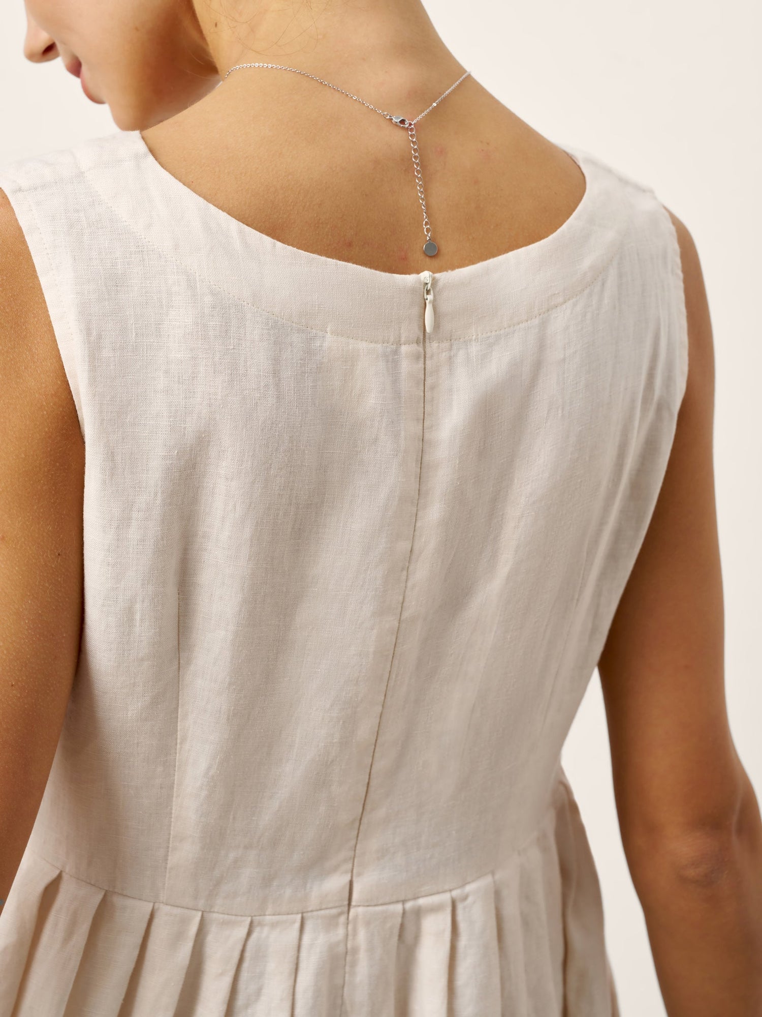 100% Linen Sleeveless Crew Neck Waist Pleated Maxi Dress SELENE - Glamourous Grace