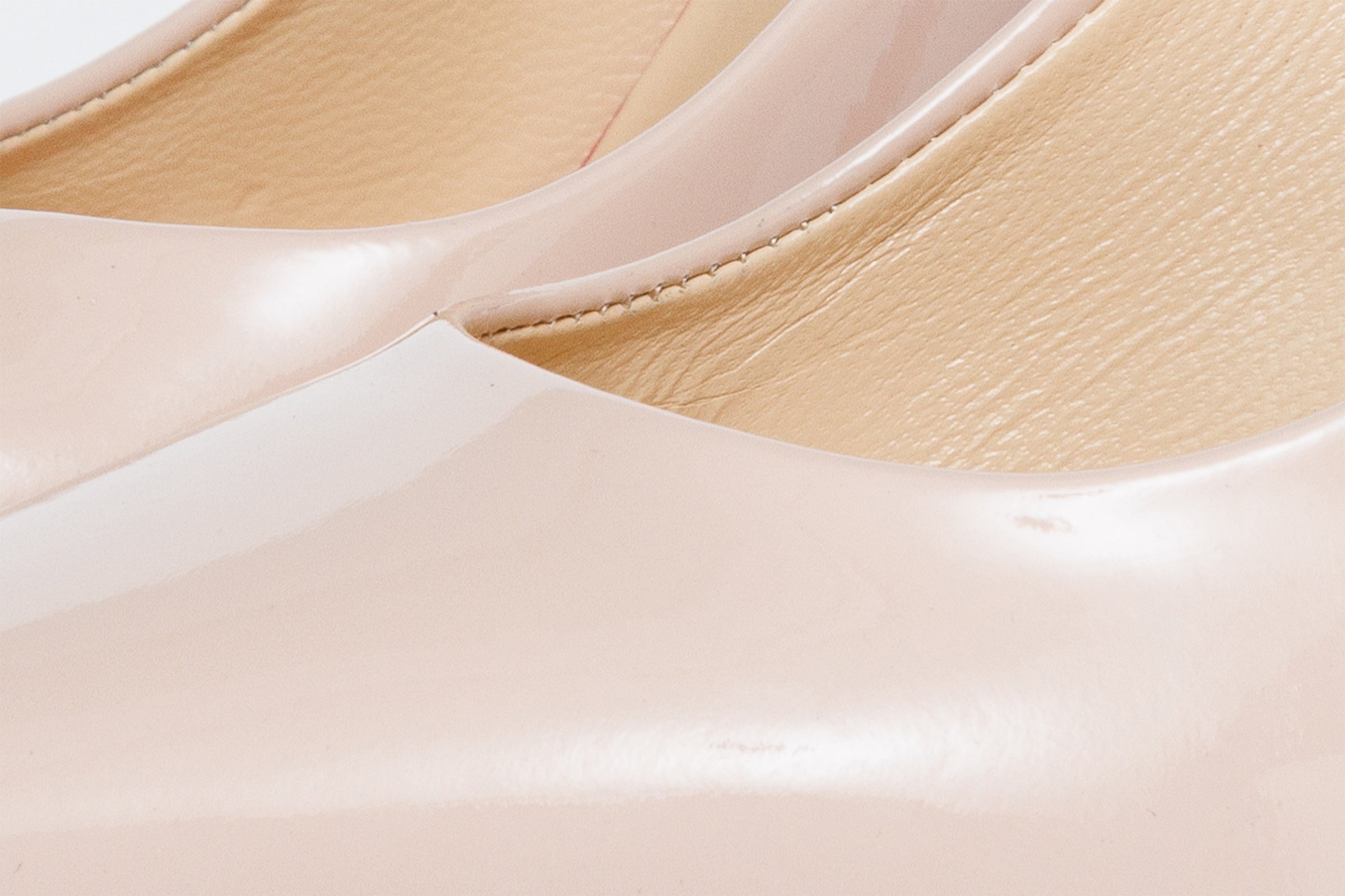 The Ege Cream Leather Pump Fuchsia Sole Women Shoe - Glamourous Grace