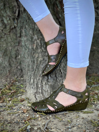 The Tonmawr Green Leather Sandal Final Sale! - Glamourous Grace