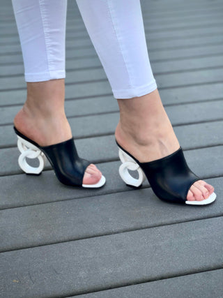 The Cymmer Black Leather Women Sandal - Glamourous Grace