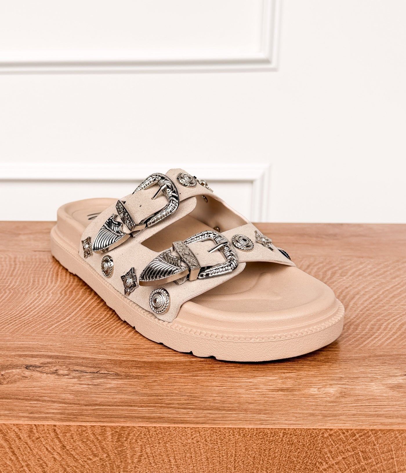 Isol Sandal in Cream - Glamourous Grace
