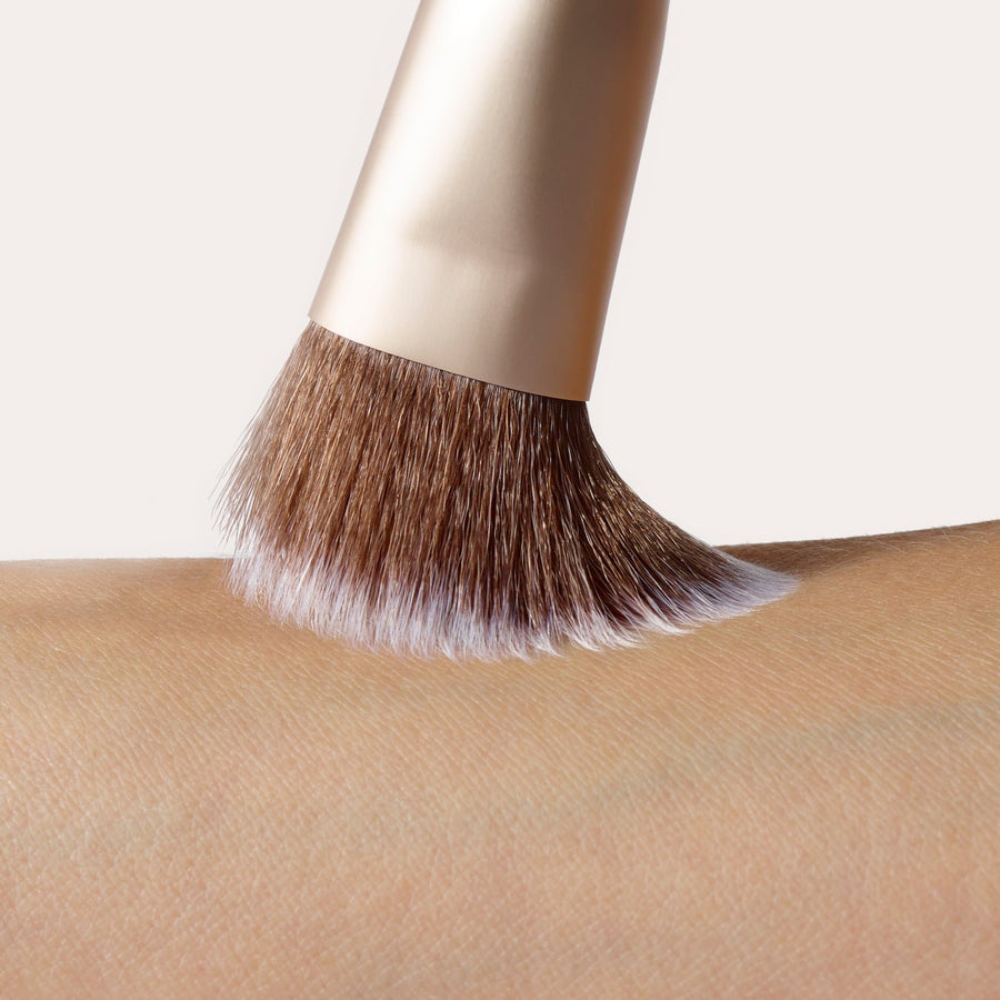 jane iredale Cheek Brush (Pro Series) - Glamourous Grace