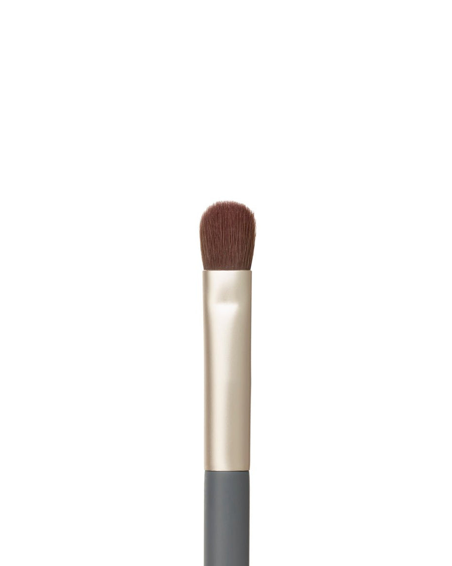 jane iredale Flat Eye Brush (Pro Series) - Glamourous Grace