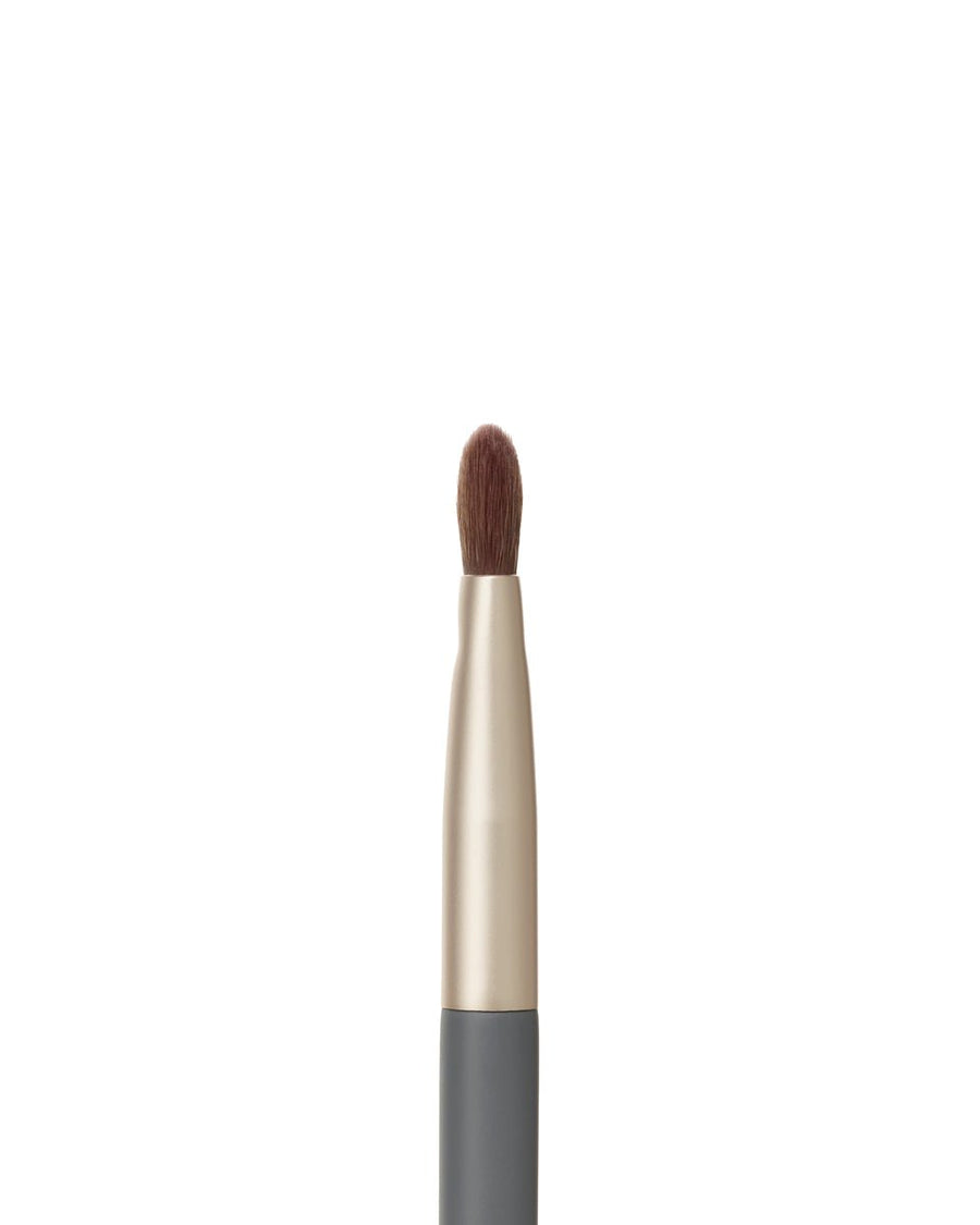 jane iredale Flat Eye Brush (Pro Series) - Glamourous Grace