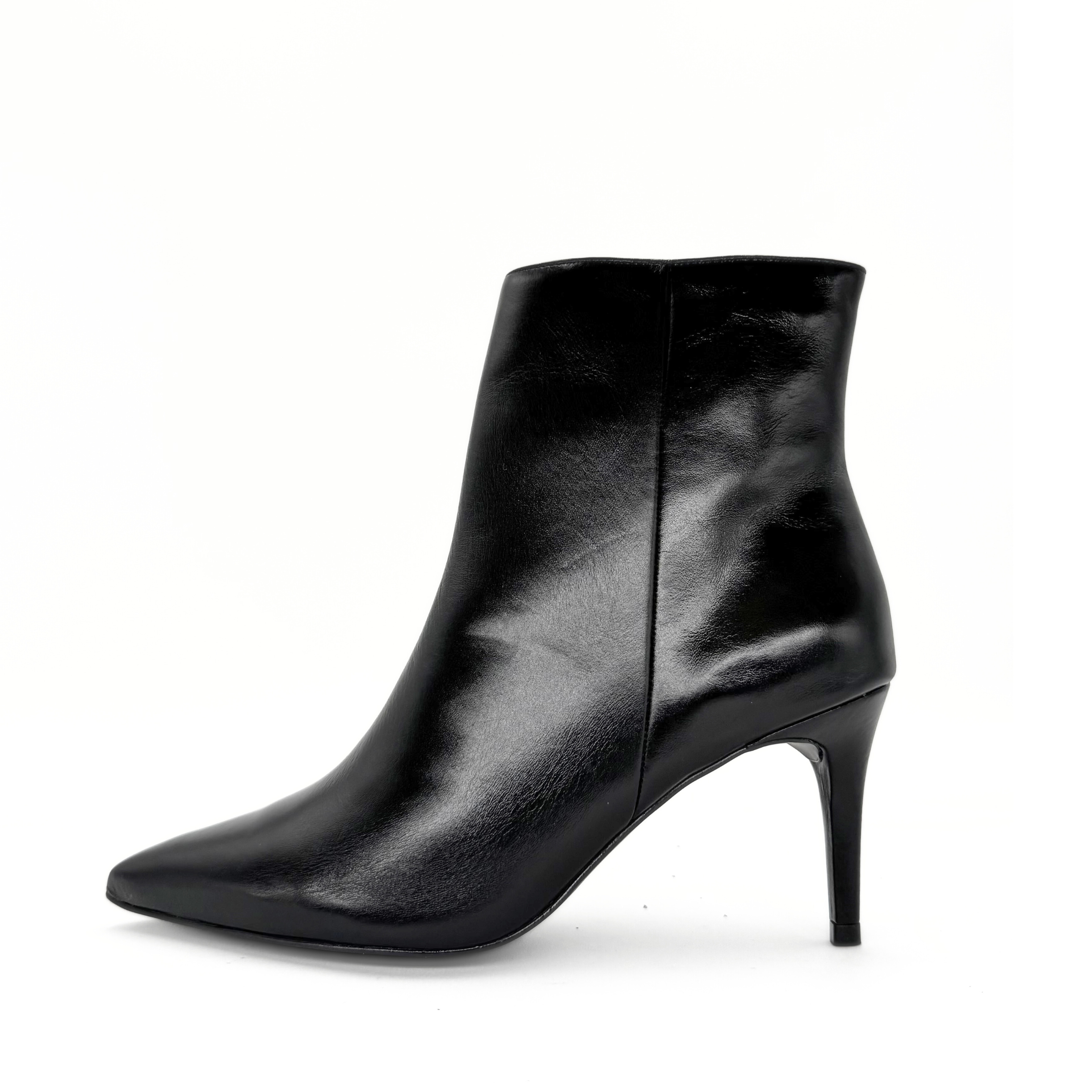 Jennifer Shiny Leather Booties