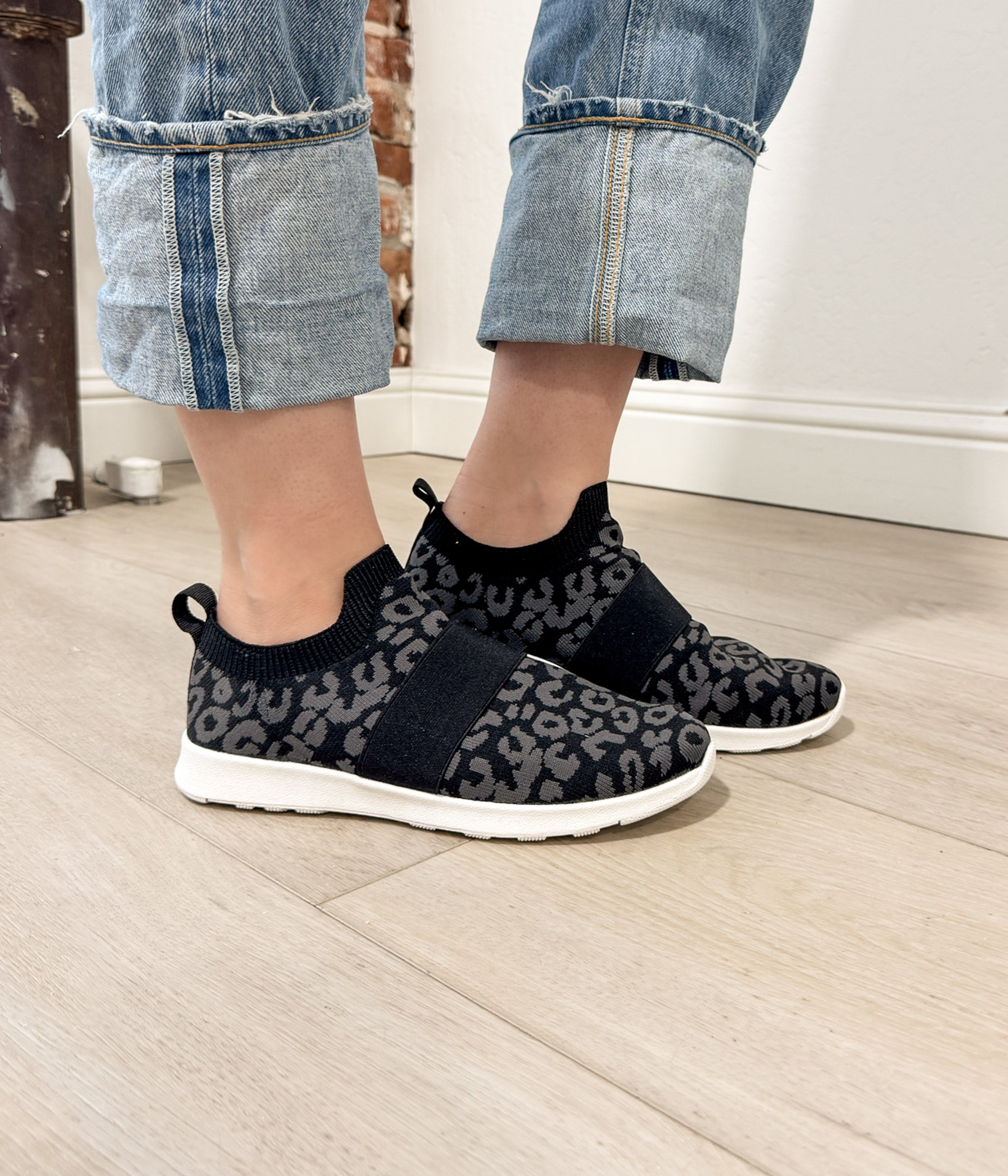 Jia Knit Sneaker in Black - Glamourous Grace