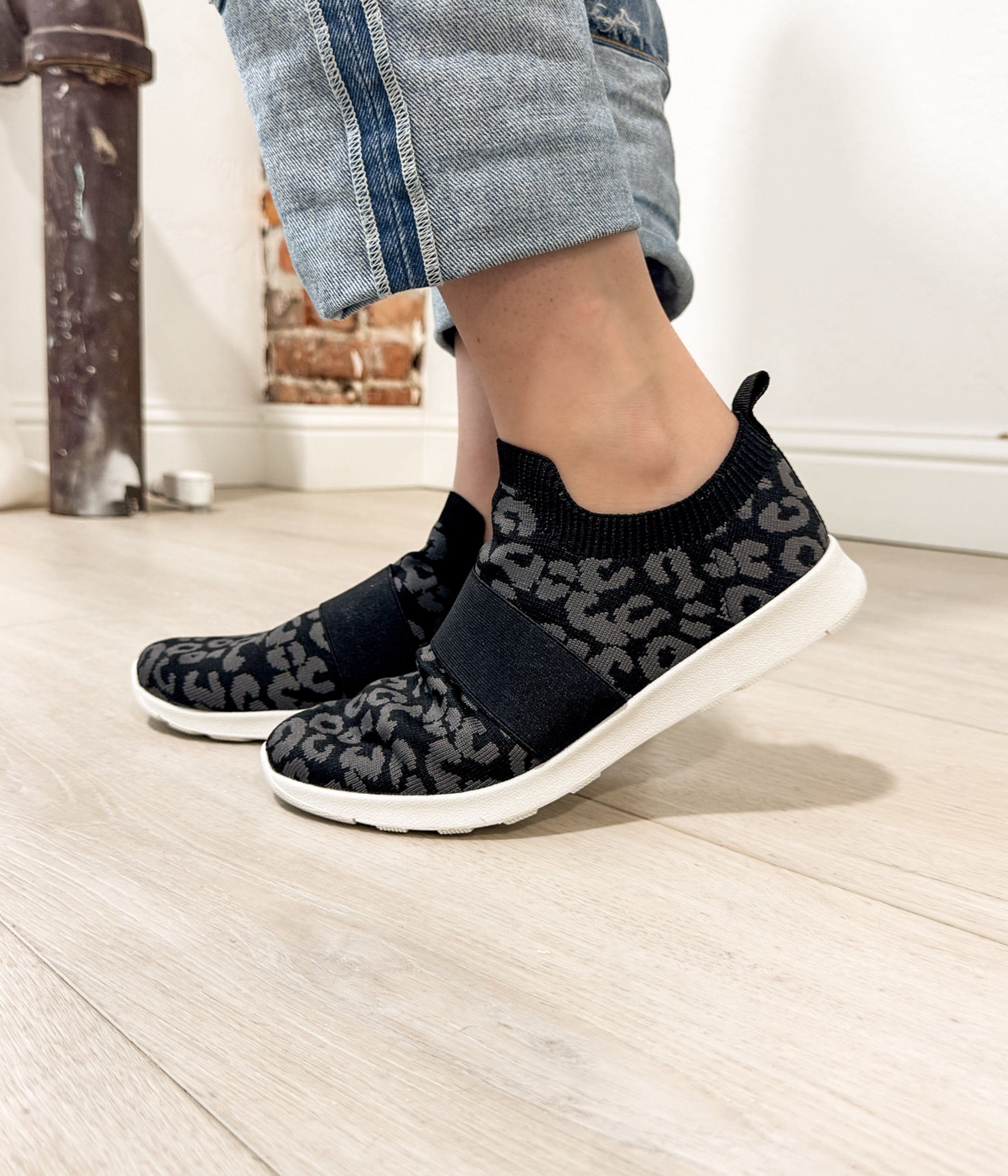 Jia Knit Sneaker in Black - Glamourous Grace