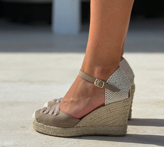 Jimena High Strap Taupe Laced - Glamourous Grace