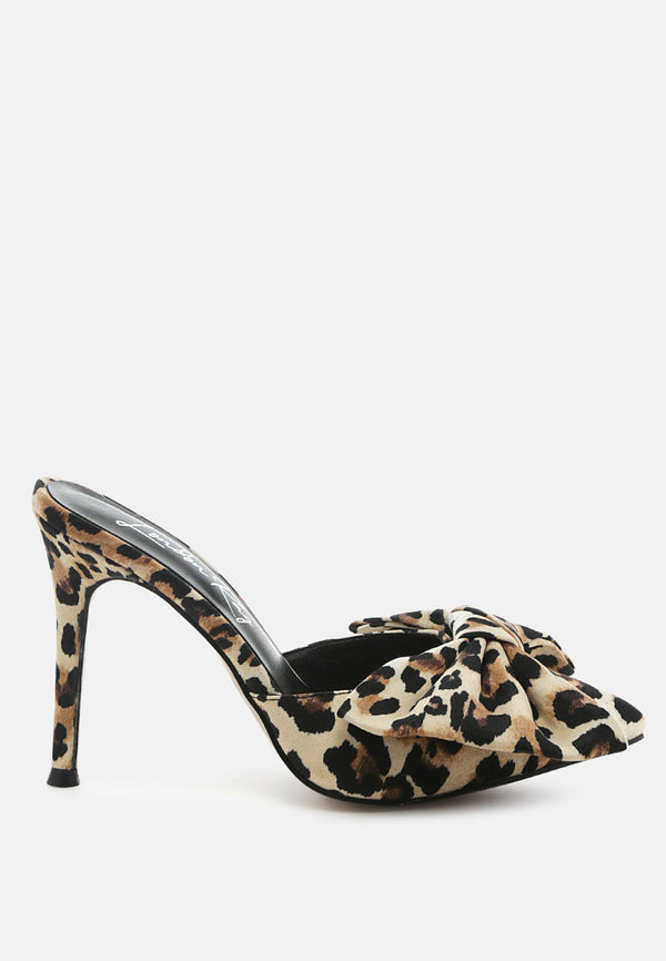 Joelle Pump - Glamourous Grace