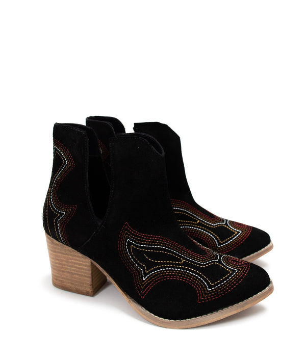 Journee Ankle Boots in Black - Glamourous Grace