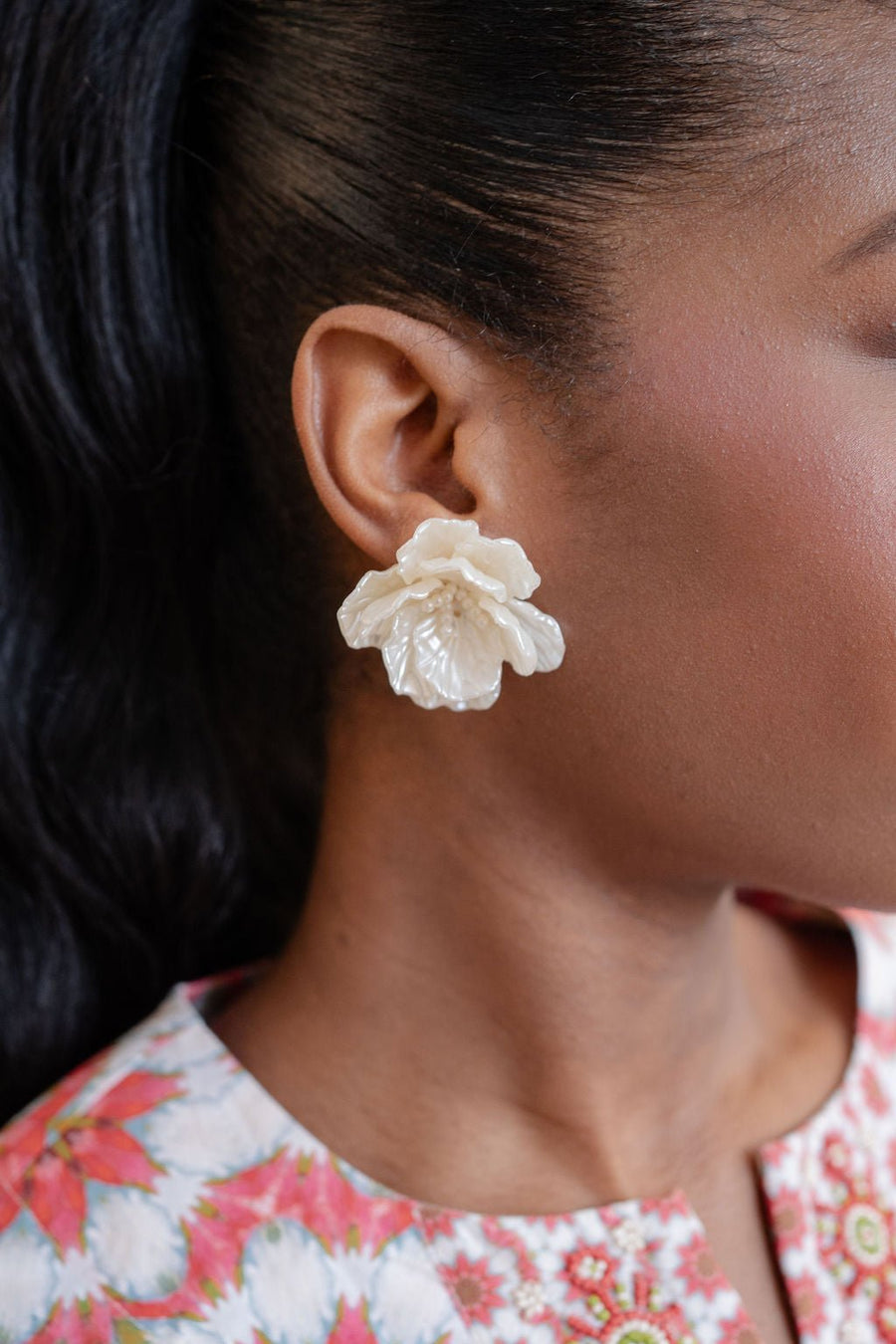 Jules Acrylic Flower Earring - Glamourous Grace