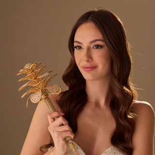 Luxurious Gold Quinceañera & Wedding Bouquet – Handcrafted with Crystal Stones - Glamourous Grace