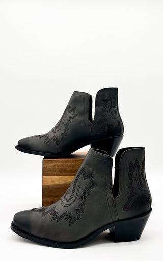 Kickin' Booties in Black - Glamourous Grace