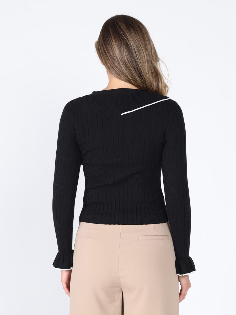 Knitted ruffle v-neck top - Glamourous Grace