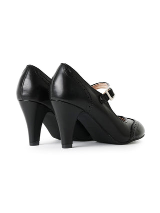 Kym | Black on Black - Glamourous Grace