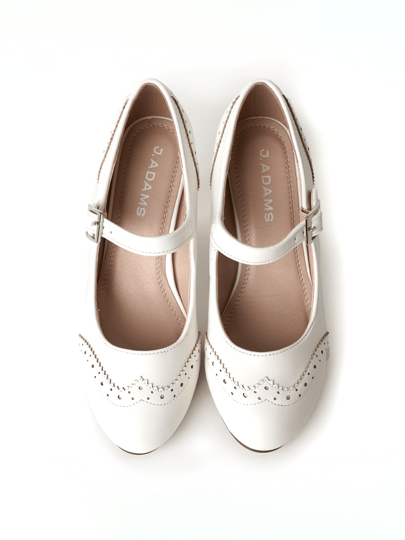 Kym | White on White - Glamourous Grace