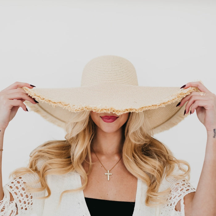 Lake Shore Drive Wide Fringe Sun Hat - Glamourous Grace