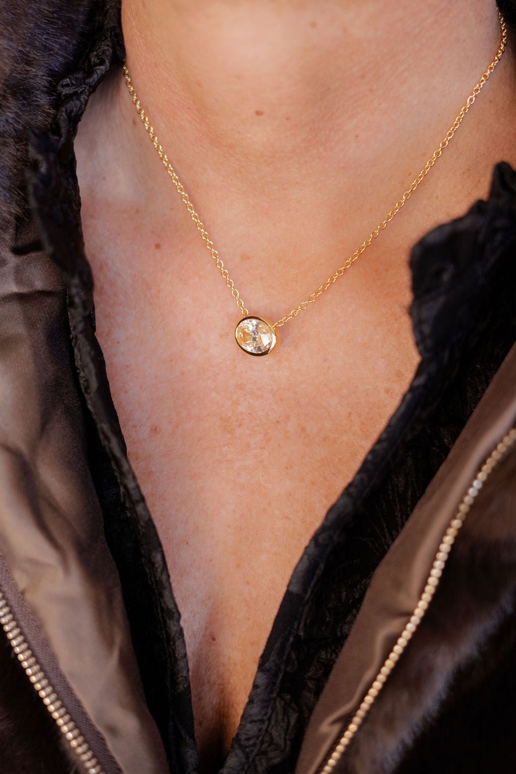 Large Oval Bezel Necklace - Glamourous Grace