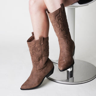 Lasso | Brown Nubuck - Glamourous Grace