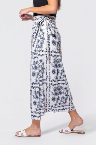 Leila Skirt (White/Black)