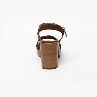 Lena Chestnut