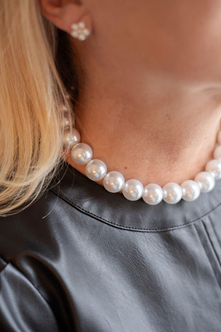 Birdie - Pearl Necklace - Glamourous Grace