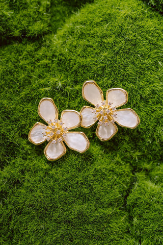 Elinore Mother of Pearl Floral Earring - Glamourous Grace