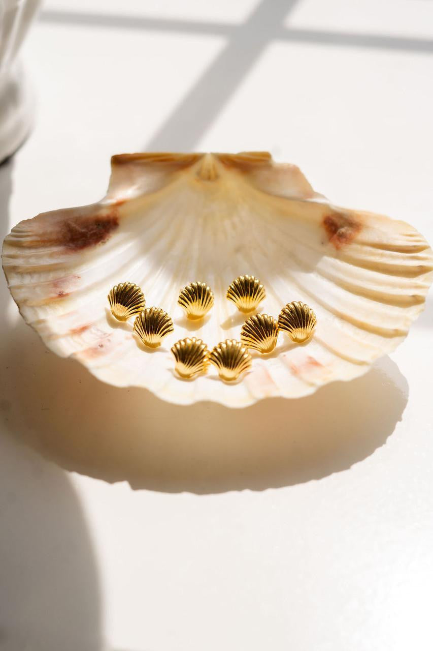 The Meeghan - Gold Shell Stud - 18k Gold Plated - Meeghan Mullin x Lisi Lerch Collection - Glamourous Grace