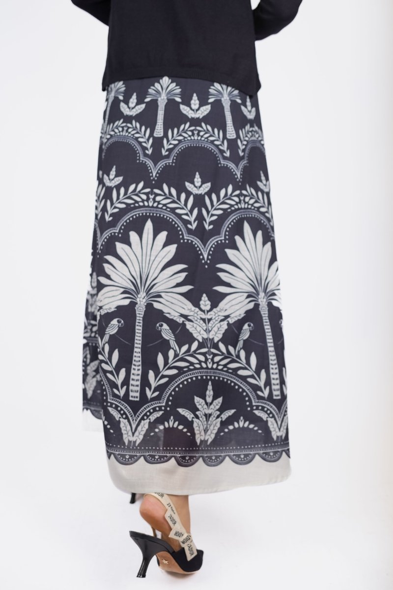 Lottie Skirt (Beige/Black) - Glamourous Grace