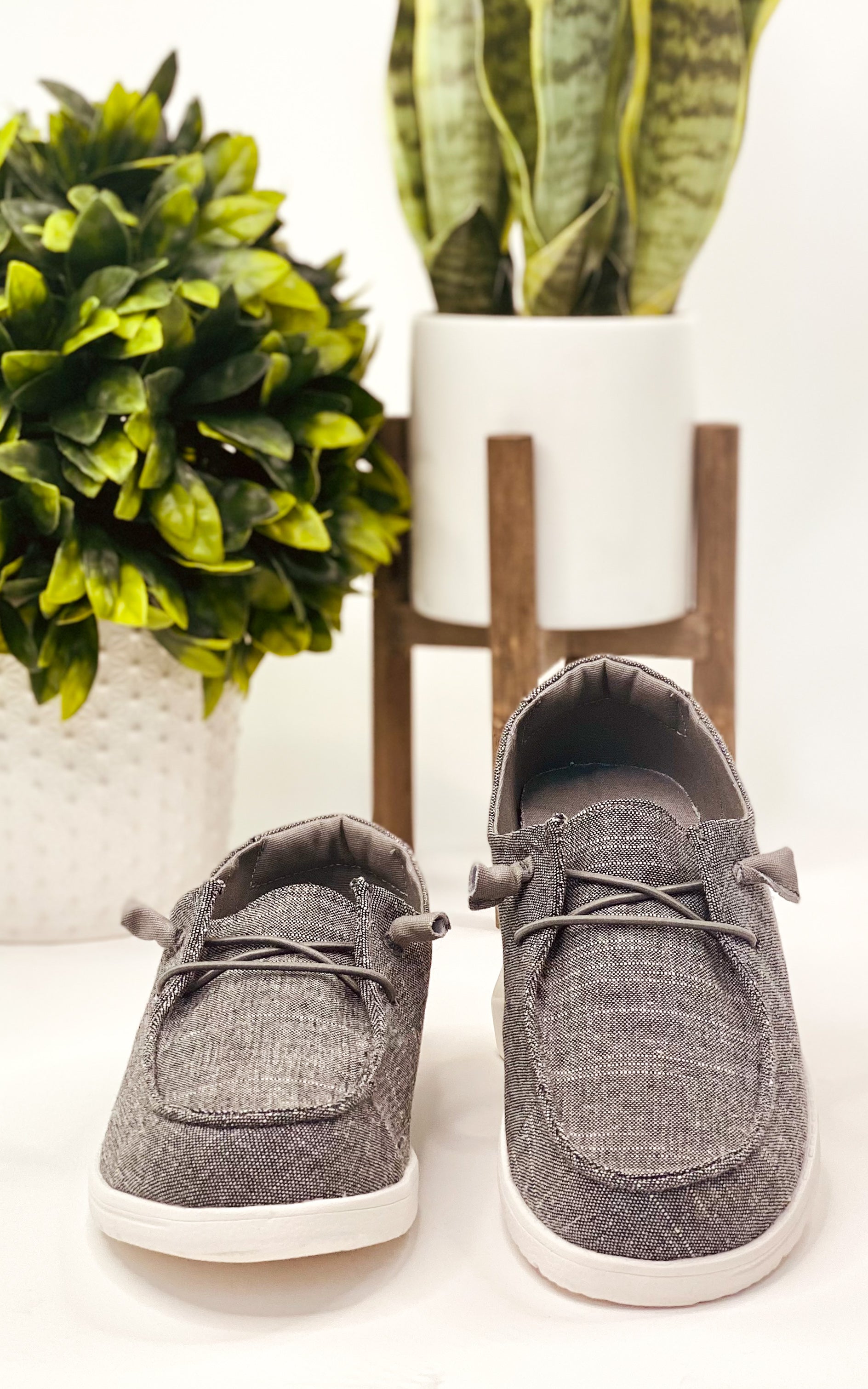 Maco Sneaker in Charcoal - Glamourous Grace