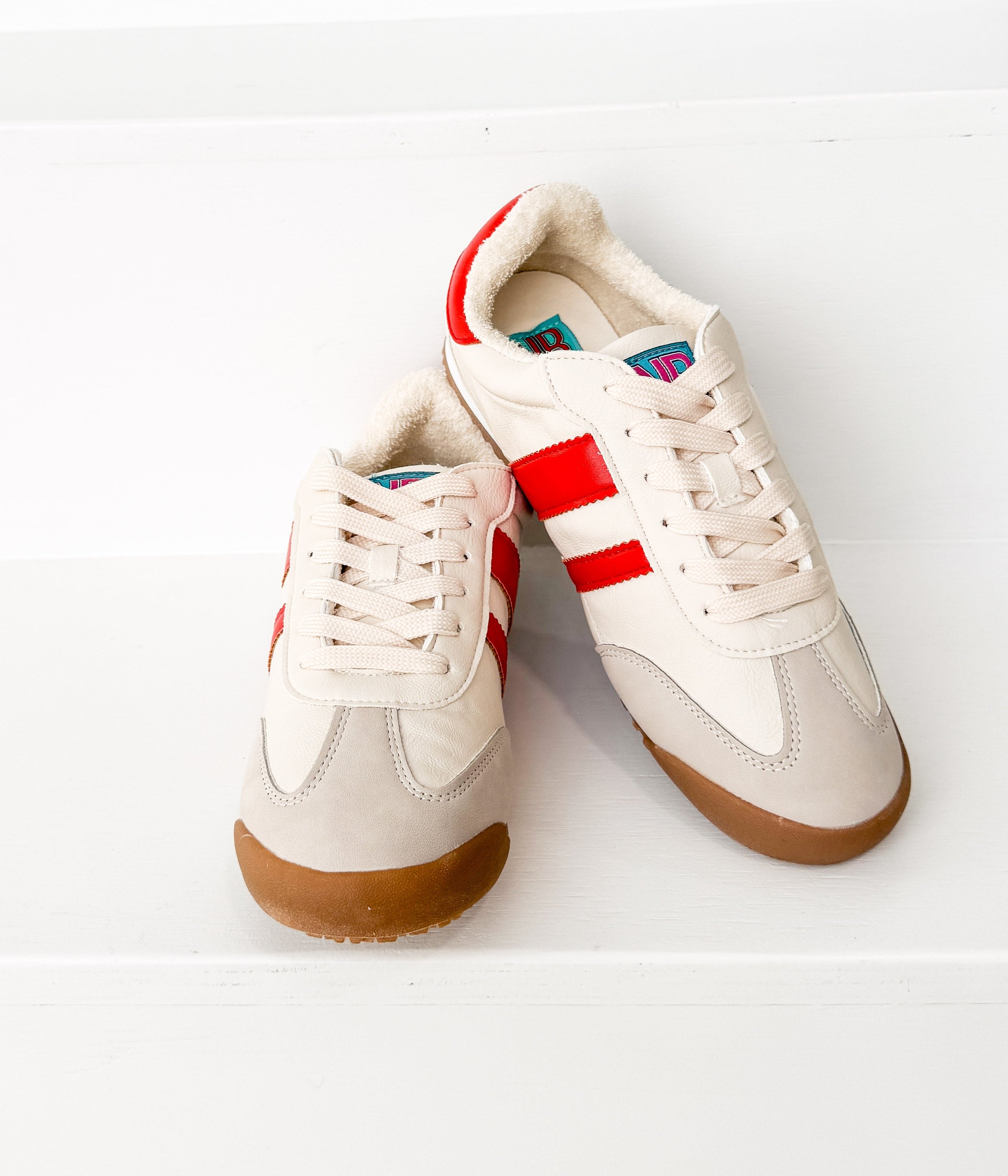 Madrid Sneaker in Beige/Red - Glamourous Grace