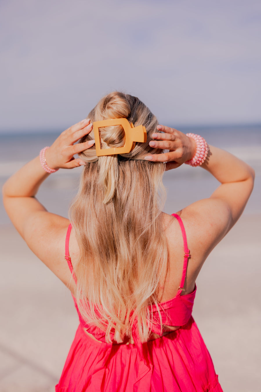 Mango for it! Large Flat Square Hair Clip - Glamourous Grace