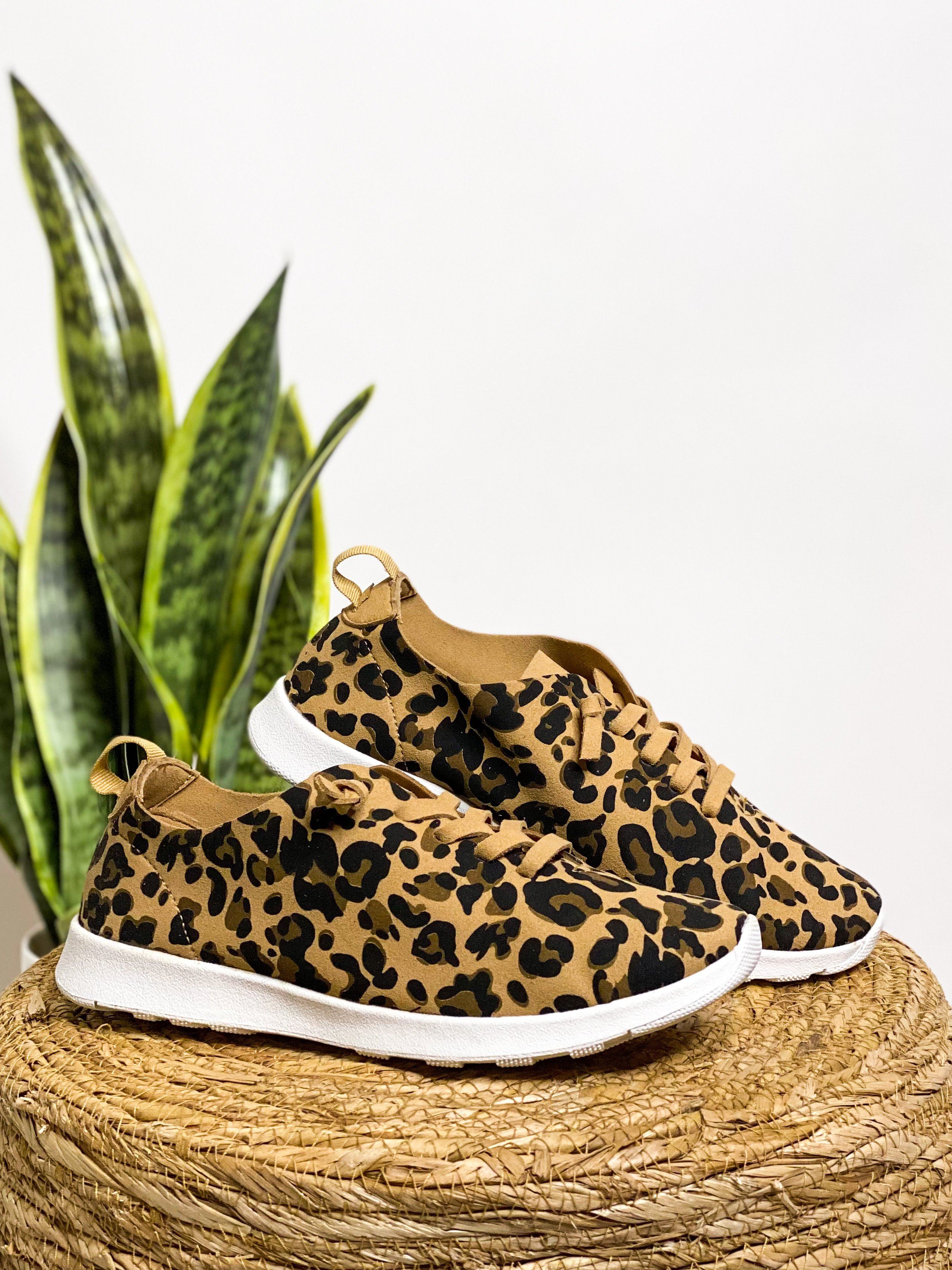 Mayo Sneaker in Leopard - Glamourous Grace