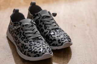 Mayo Sneaker in Light Grey Leopard - Glamourous Grace