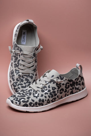 Mayo Sneaker in Light Grey Leopard - Glamourous Grace
