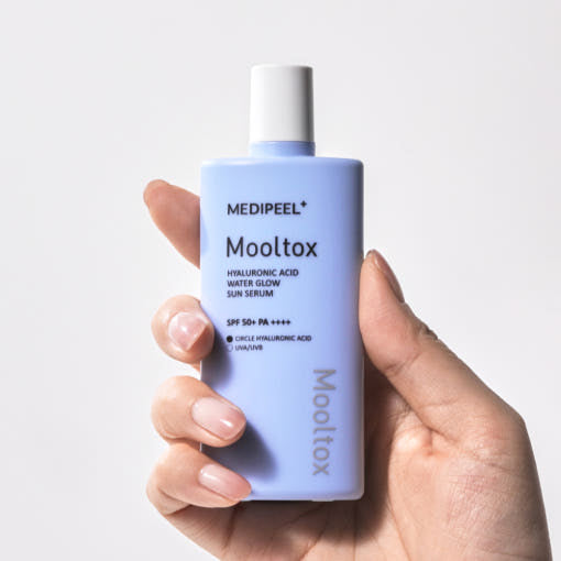 MEDIPEEL Hyaluronic Acid Mooltox Water Glow Sun Serum SPF 50+PA++++ 52ml - Glamourous Grace