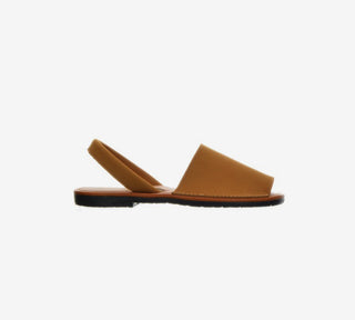 Camel Menorquina - Glamourous Grace