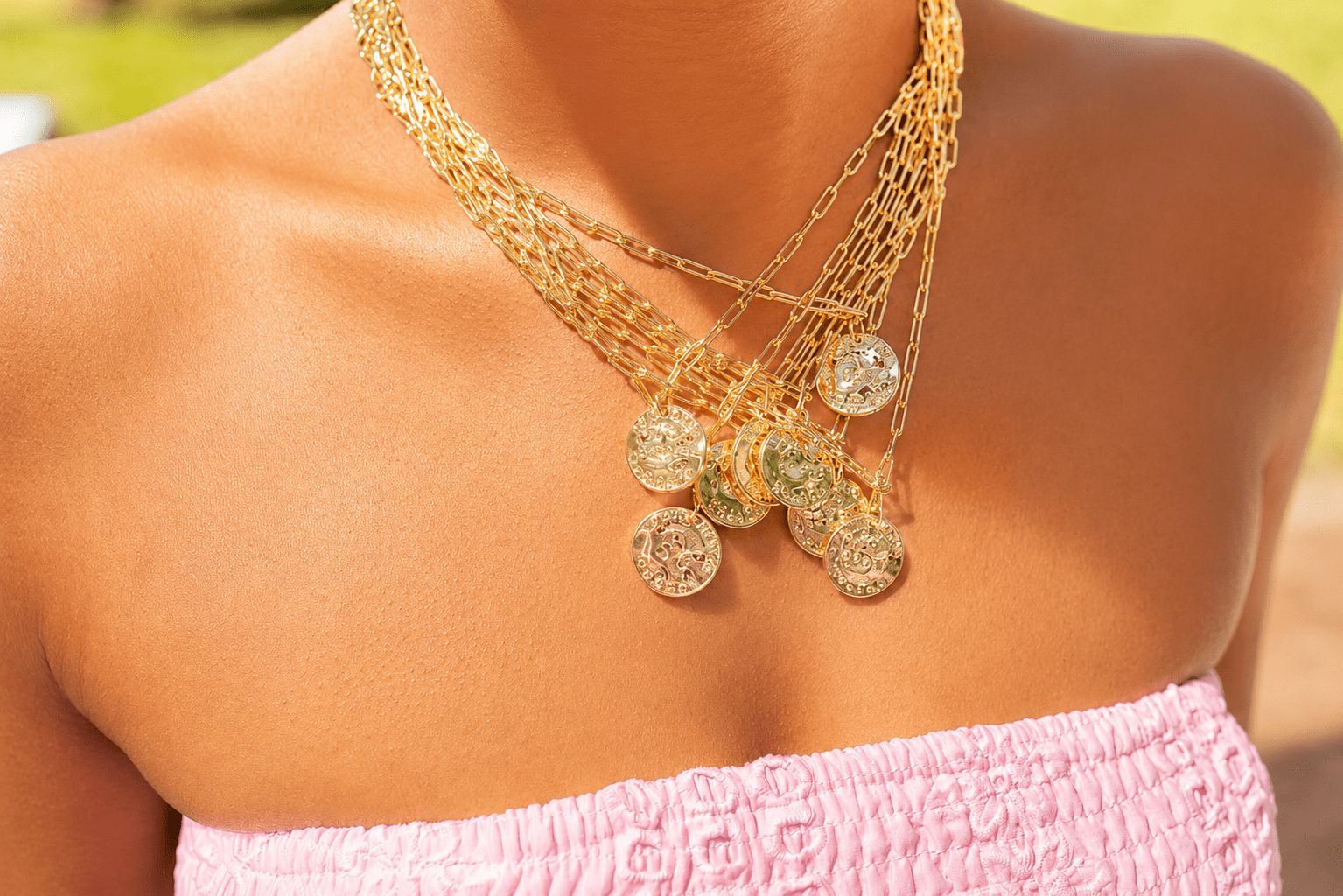Mini Beach Tag Charm Necklace – 18k Gold Plated - Glamourous Grace