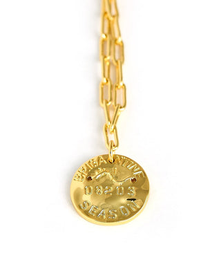Mini Beach Tag Charm Necklace – 18k Gold Plated - Glamourous Grace