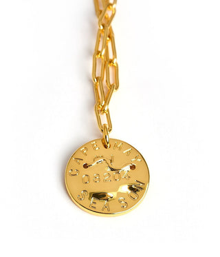 Mini Beach Tag Charm Necklace – 18k Gold Plated - Glamourous Grace