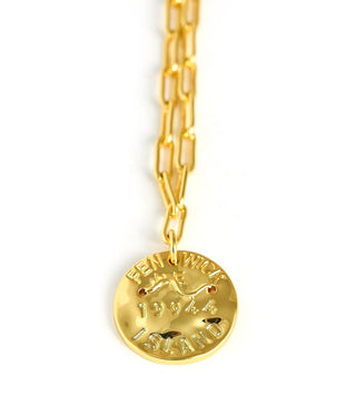 Mini Beach Tag Charm Necklace – 18k Gold Plated - Glamourous Grace