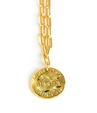 Mini Beach Tag Charm Necklace – 18k Gold Plated - Glamourous Grace