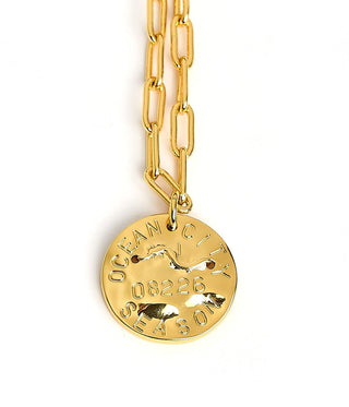 Mini Beach Tag Charm Necklace – 18k Gold Plated - Glamourous Grace