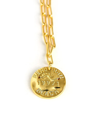 Mini Beach Tag Charm Necklace – 18k Gold Plated - Glamourous Grace