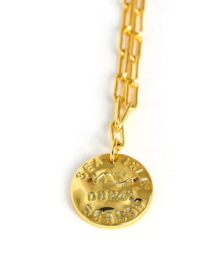 Mini Beach Tag Charm Necklace – 18k Gold Plated - Glamourous Grace