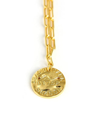 Mini Beach Tag Charm Necklace – 18k Gold Plated - Glamourous Grace
