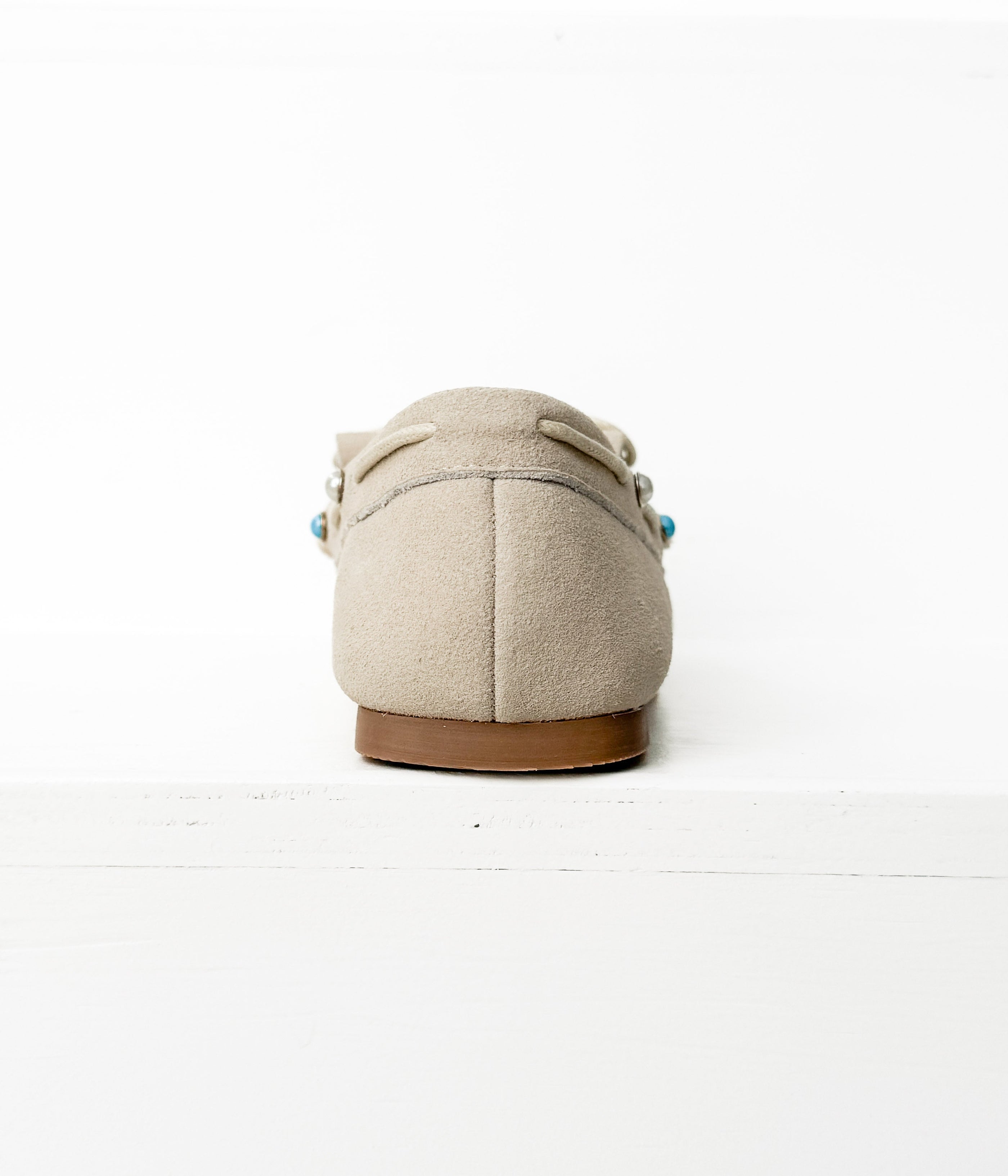 Moccasin Flats in Cream - Glamourous Grace