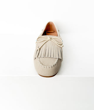 Moccasin Flats in Cream - Glamourous Grace