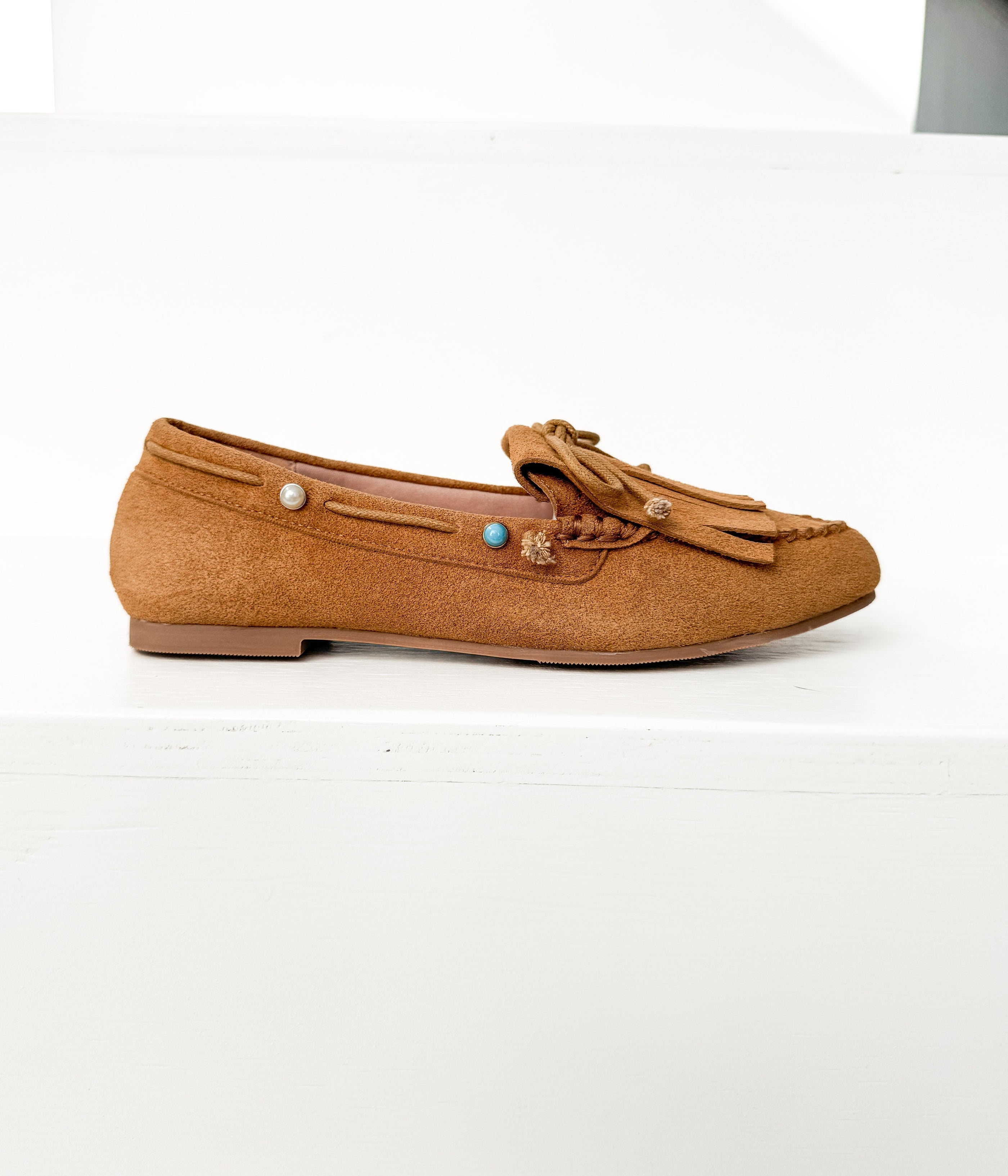 Moccasin Flats in Tan - Glamourous Grace